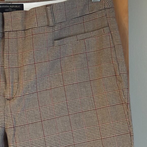Banana Republic Women Sloan Curvy Fit SZ: 14 Brown/Camel plaid - Picture 4 of 13